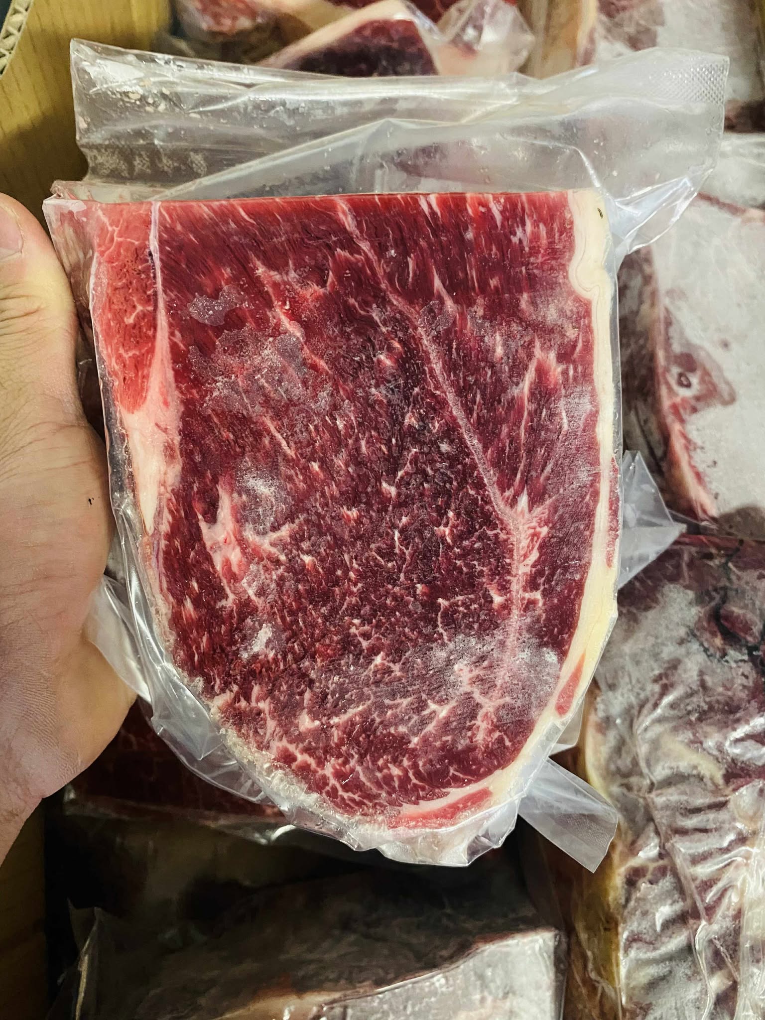 Nạm Gầu Bò ( Vai Trước)〔 1,650¥/kg 〕- Cắt, Đóng Túi CK ~ 1kg/túi -  クロッド