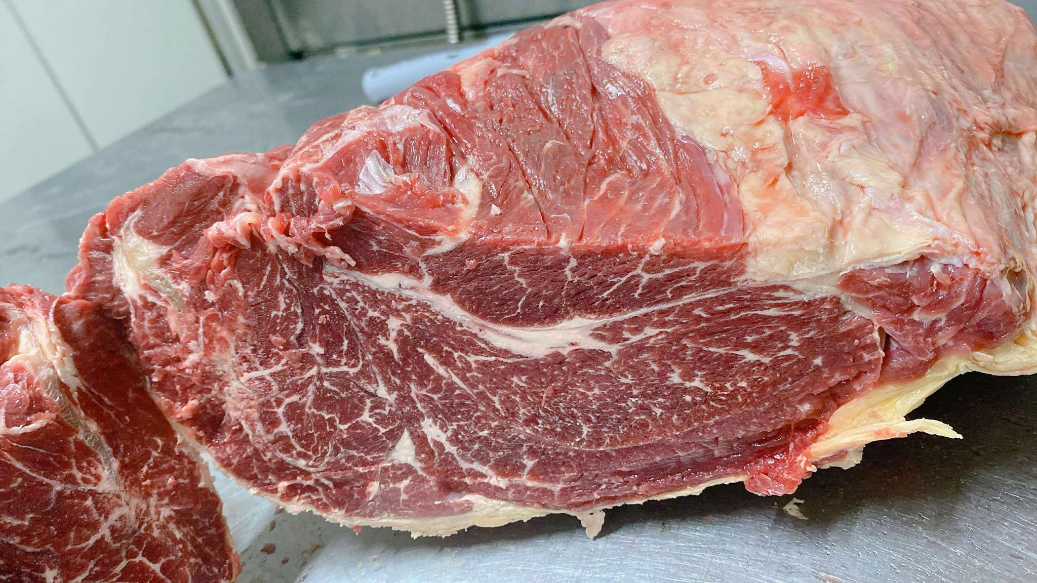 Nạm Gầu Bò ( Vai Trước)〔 1,540¥/kg 〕- Nguyên Tảng -  クロッド